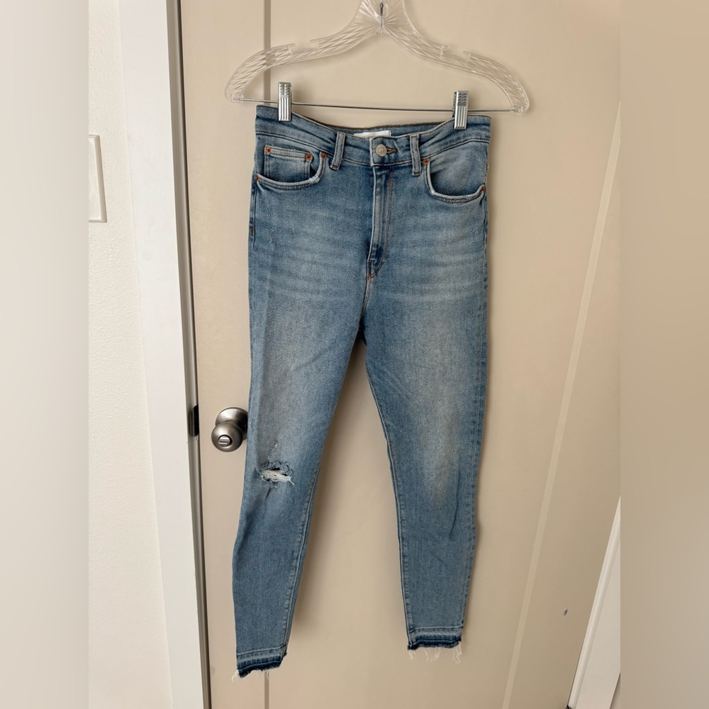 Zara Blue Skinny Jeans with Distressed Knee